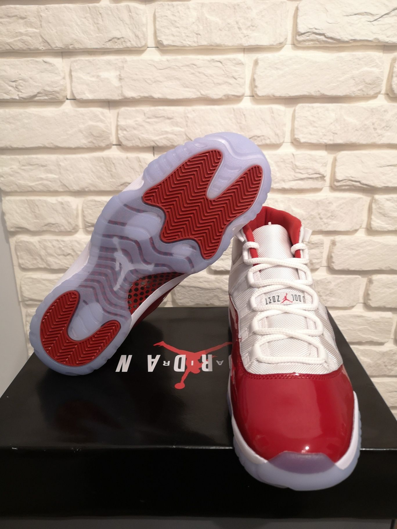 Nike Jordan 11 Retro Cherry 45