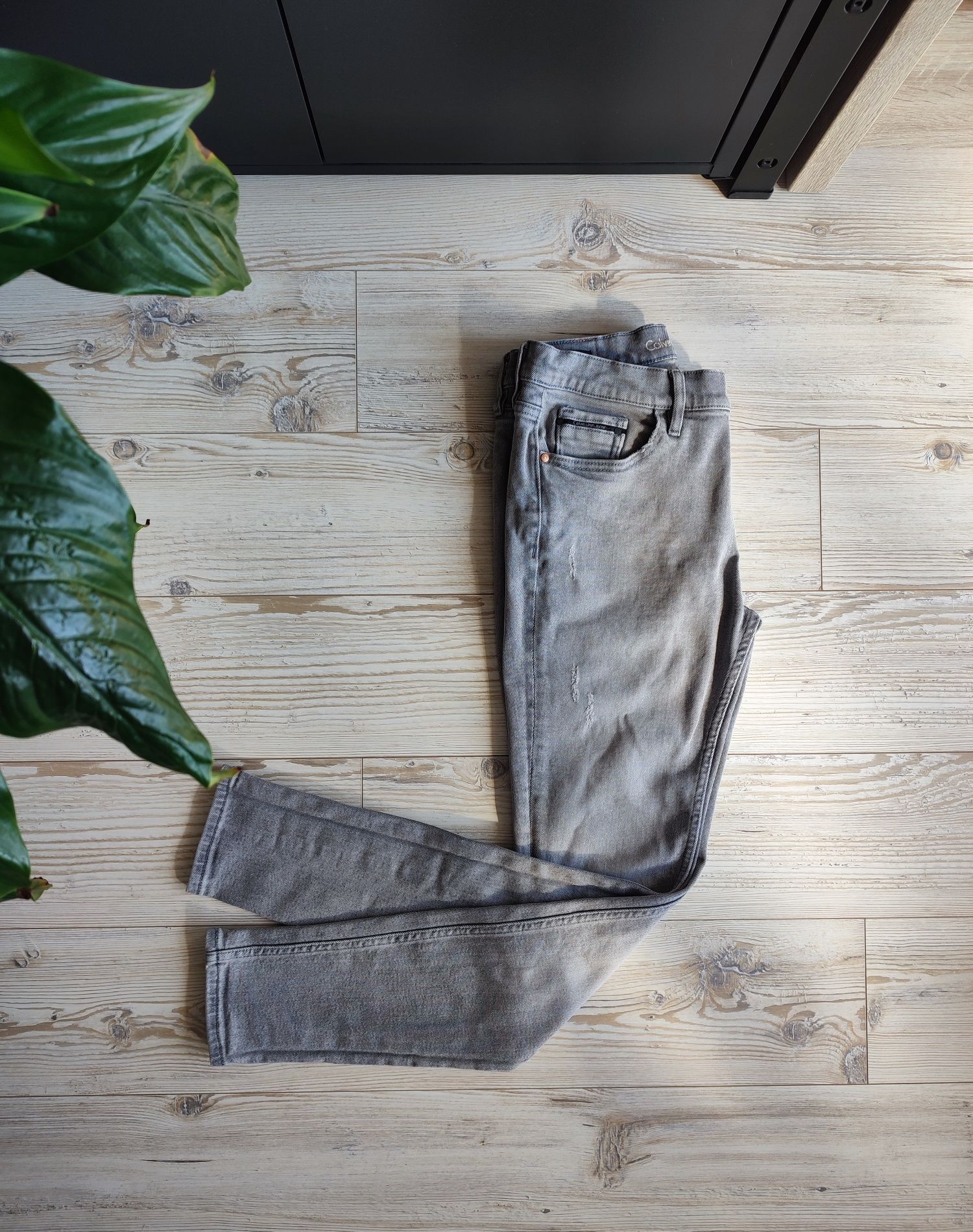 Calvin Klein Jeans szare Skinny High Rise r. 28/32