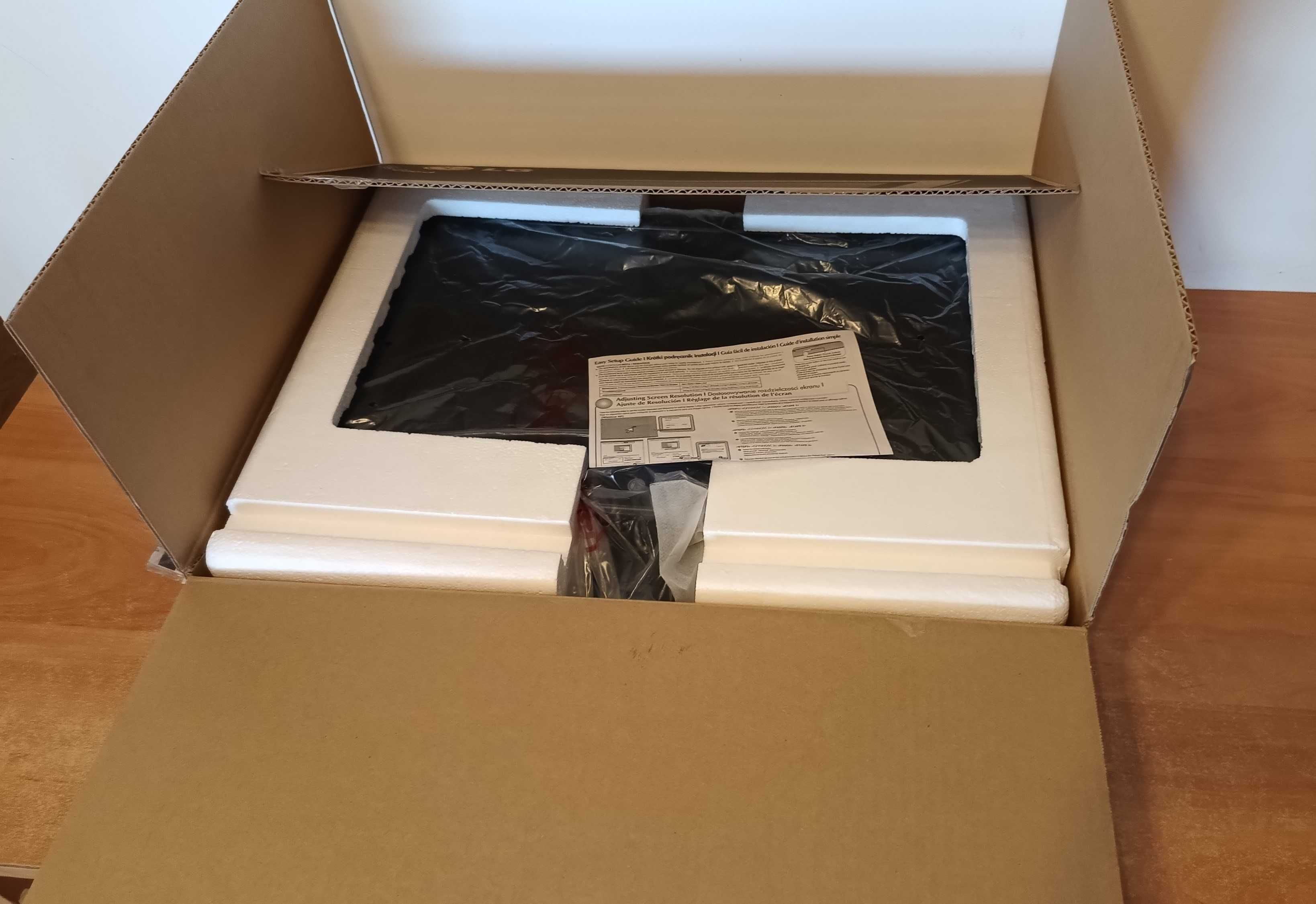Monitor LG W2243S