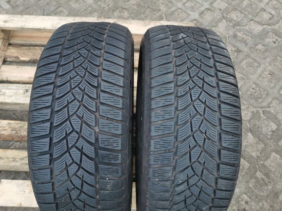 Opony zimowe 215/60 R16 Goodyear 2 sztuki
