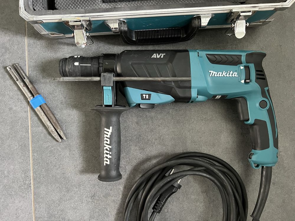 Перфоратор Makita HR 2631 FT