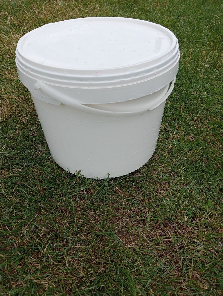 Wiaderka 12 kg z pokrywką