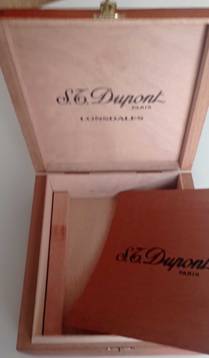 Cedrowe pudełko po cygarach S.T. Dupont