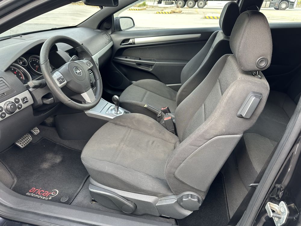 Opel Astra GTC 1.4 GPL Automático