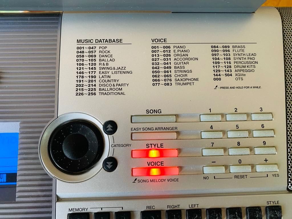 Keyboard Yamaha PSR E403