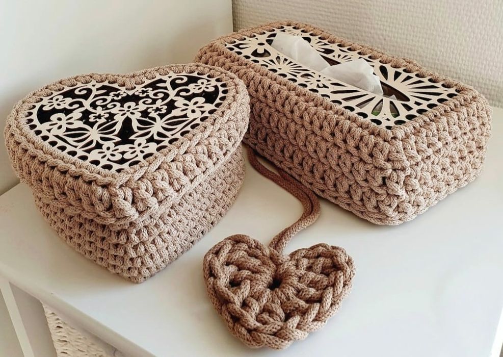 Koszyk i osłonka na chusteczki