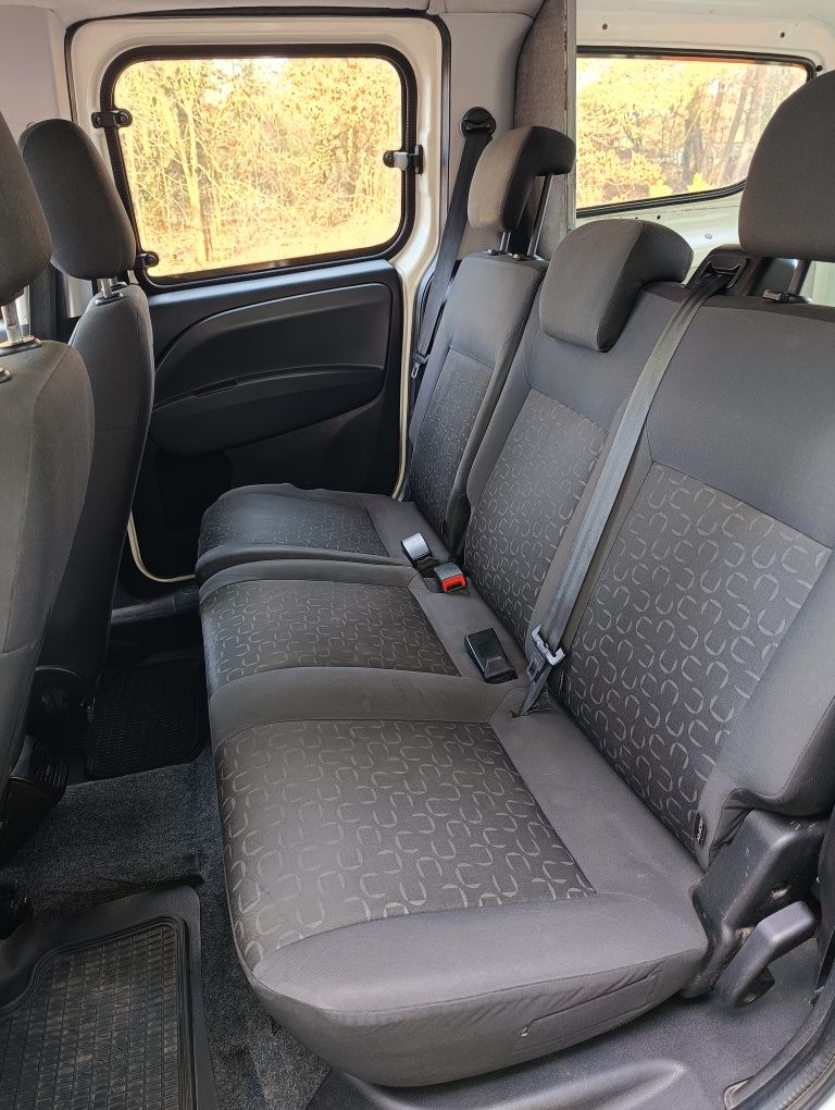 Fiat Doblo 1.6 2011r. KLIMA Nowy dwumas