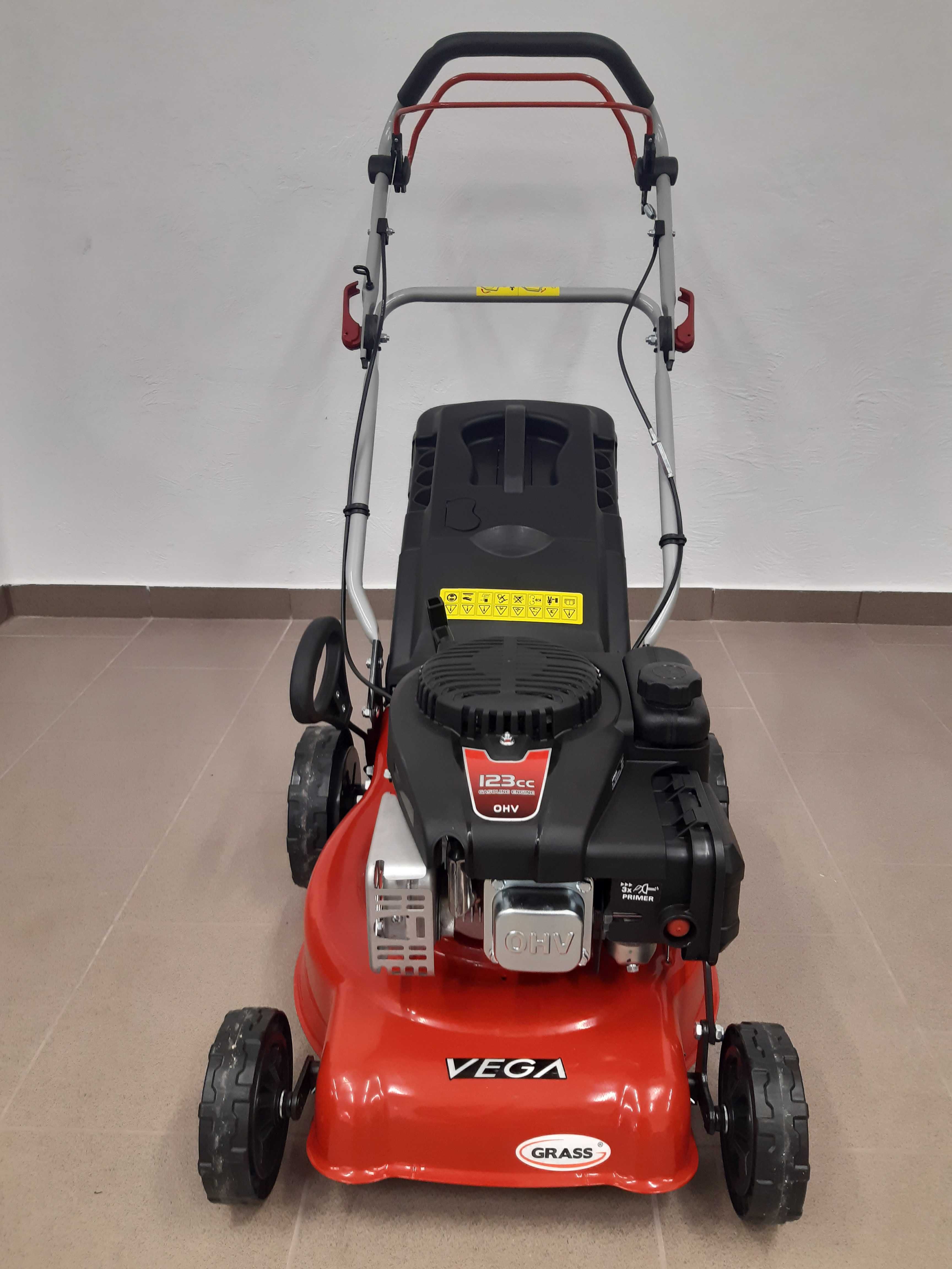 Kosiarka spalinowa z napędem Grass Vega WR65763AK LONCIN 123cm3 40cm