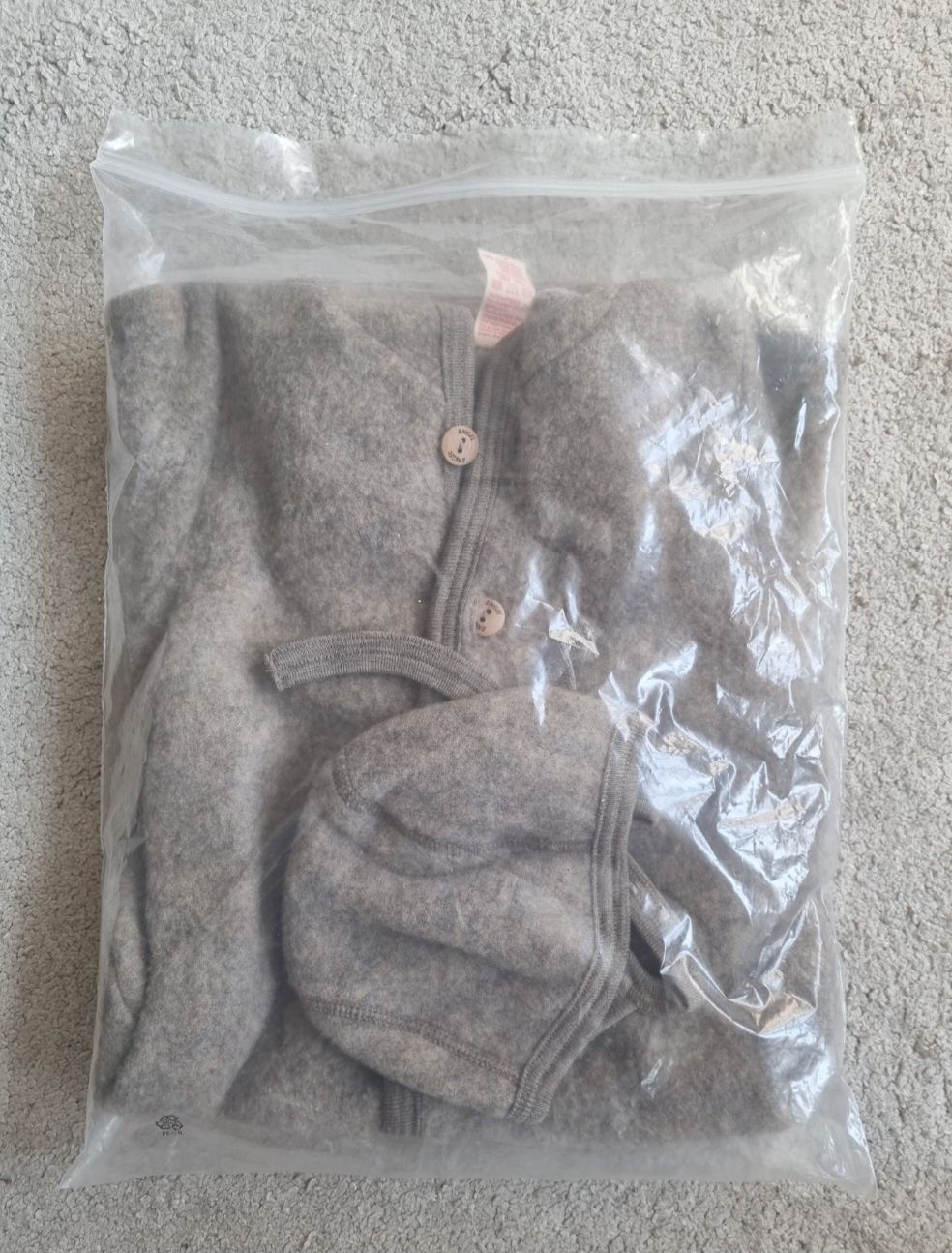Kombinezon Engel Natur z wełny merino rozm. 50/60 +bonetka rozm. 50/56