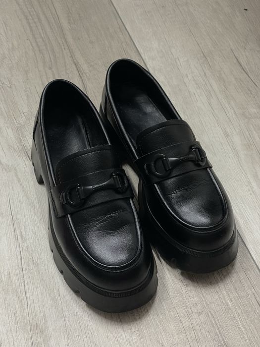 Лофери жіночі шкіряні 37 розмір