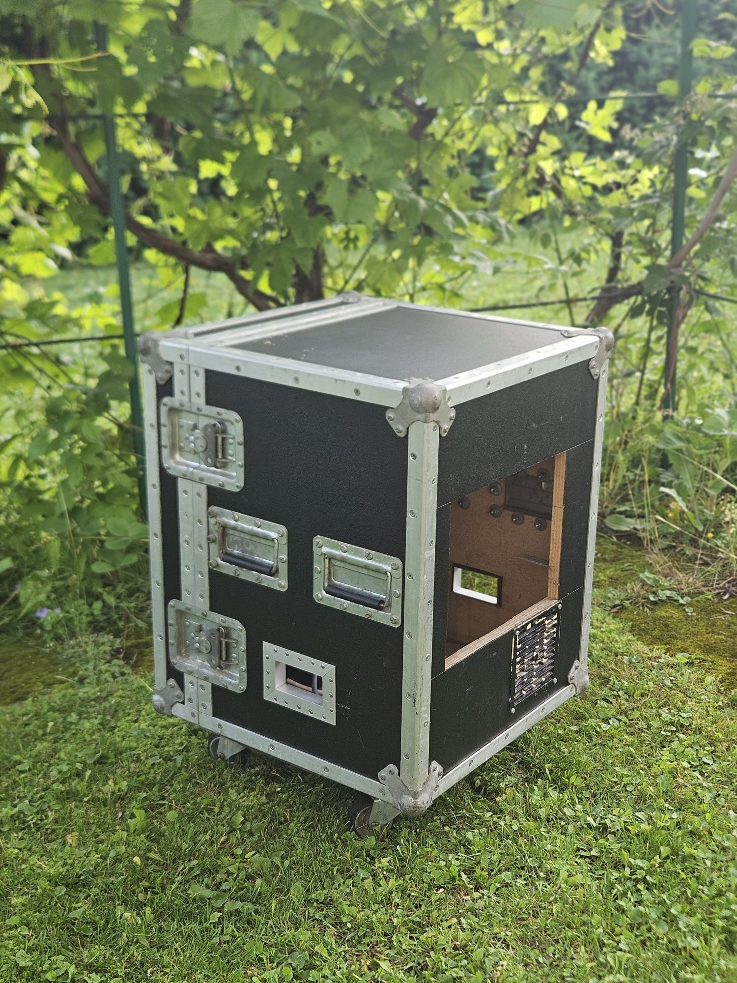 Szafa rack case na sprzęt audio / serwer / wzmacniacz