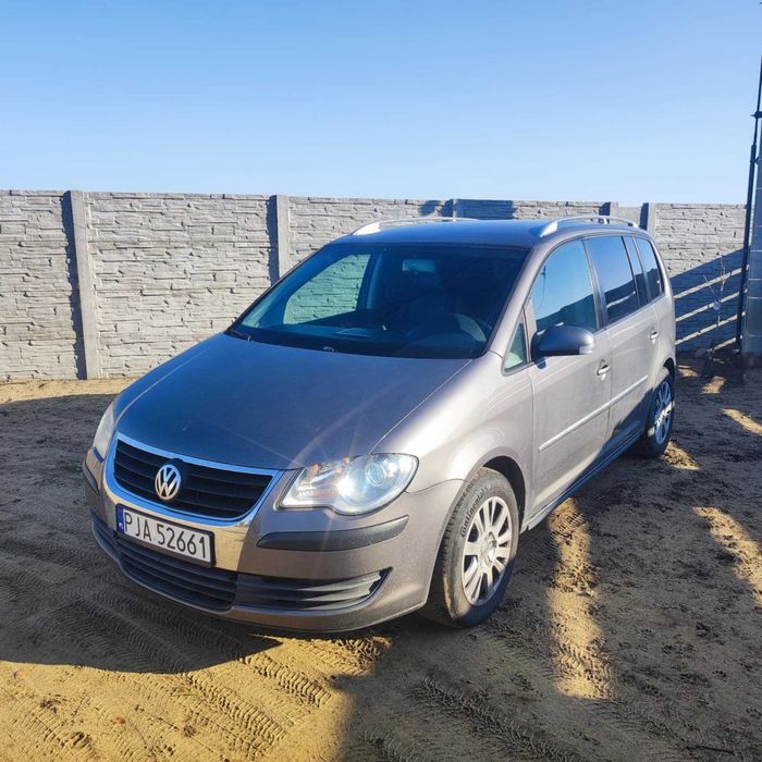 Volkswagen Touran Highline 2.0 Tdi 170 km DSG