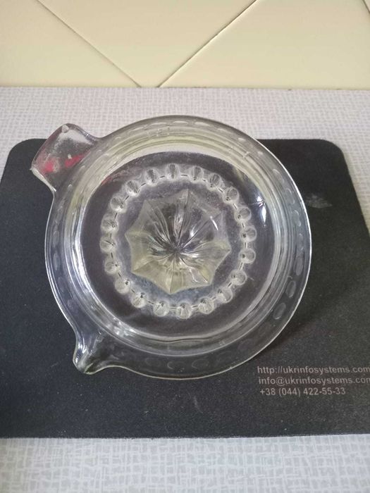 Соковитискач цитрусовых скло