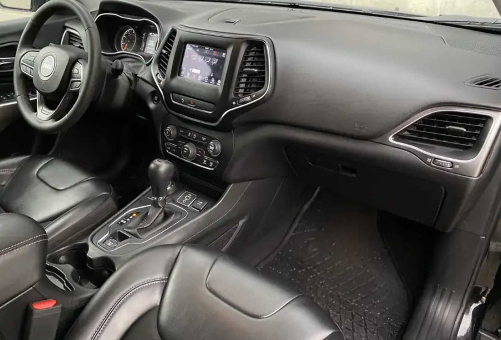 Jeep Cherokee Latitude Plus 4x4 2019