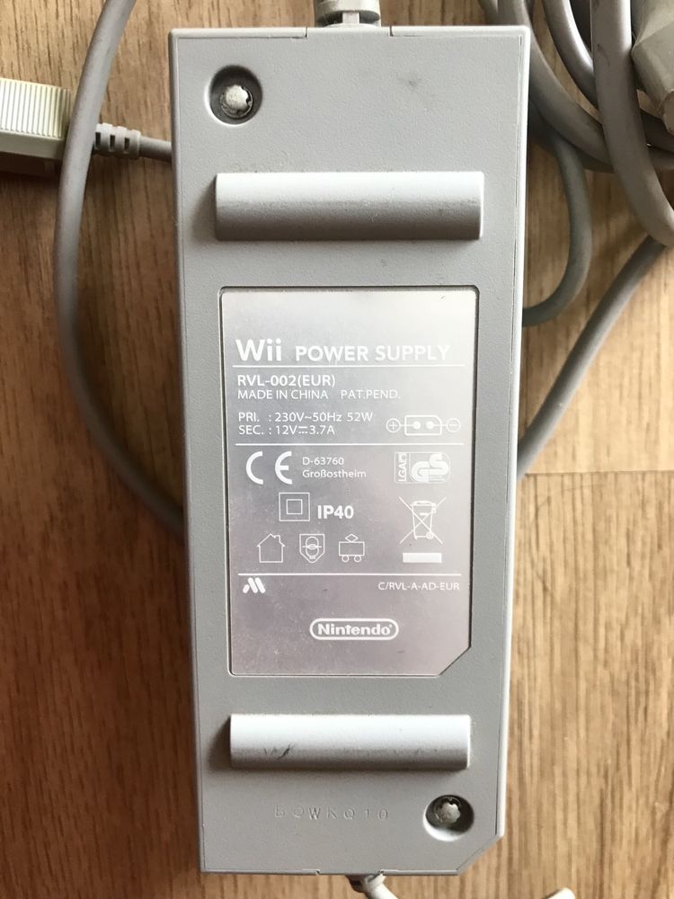 Nintendo Wii , Adaptador - Carregador AC 220v