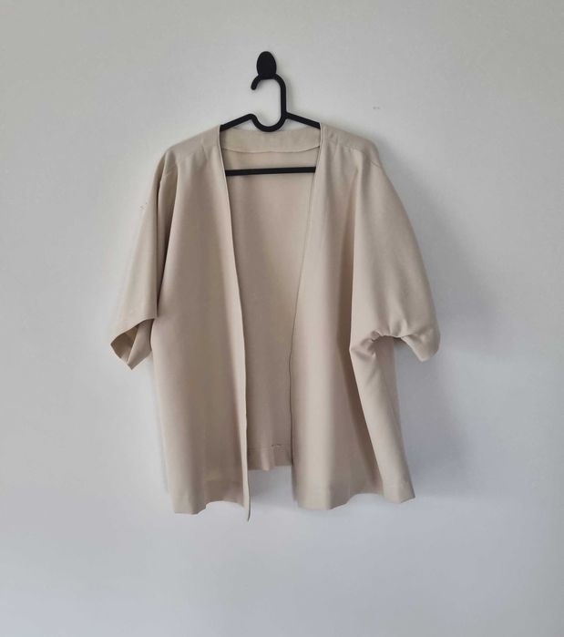 Damska marynarka szeroka narzuta kimono bluza beżowa