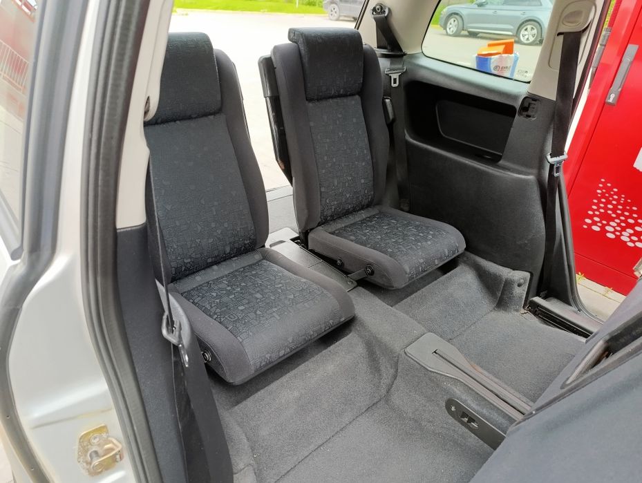 Авто Opel Zafira A