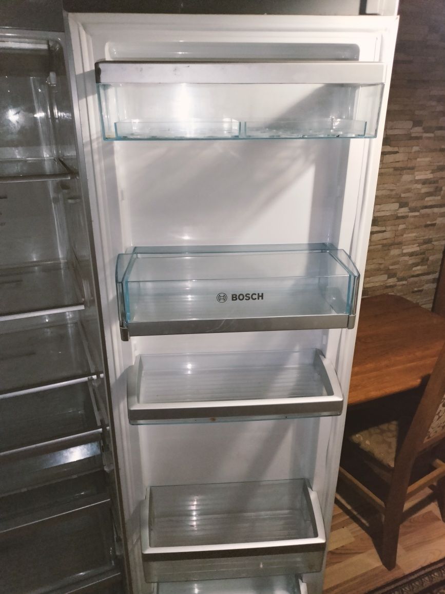 Холодильник двохдверний