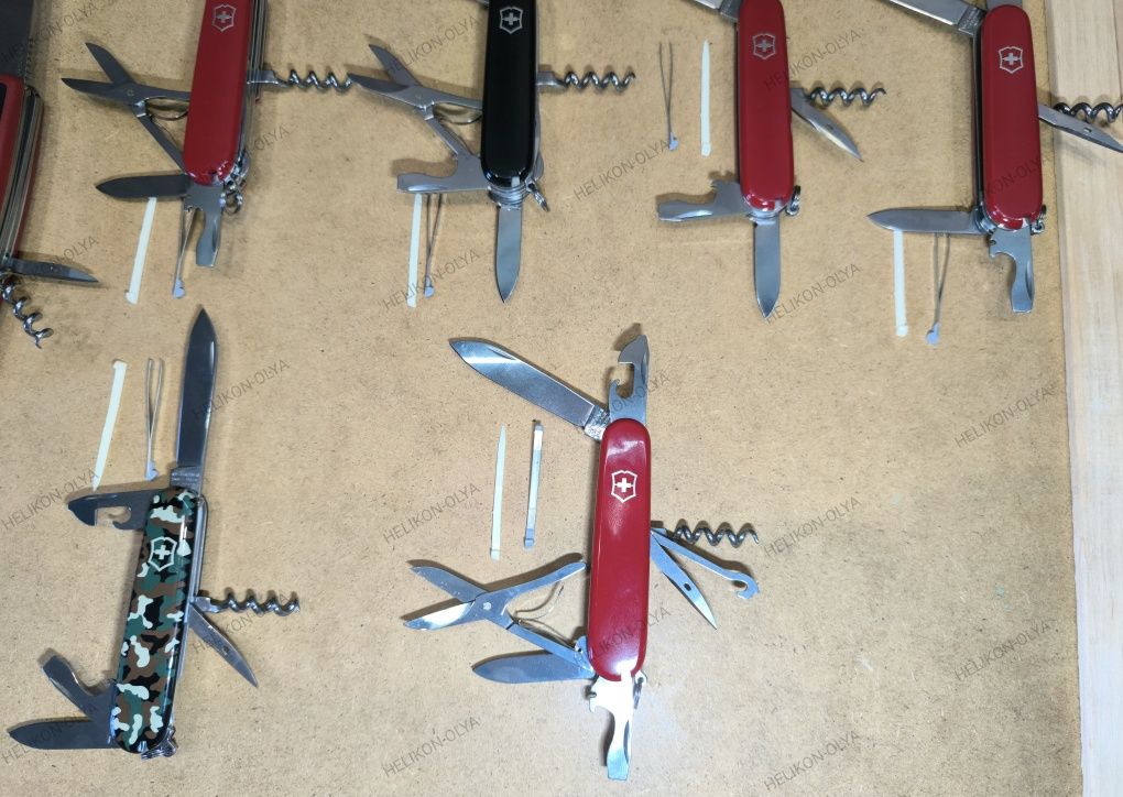 VICTORINOX брелок-ніж подарунковий edc мультитул колекція Швейцарія