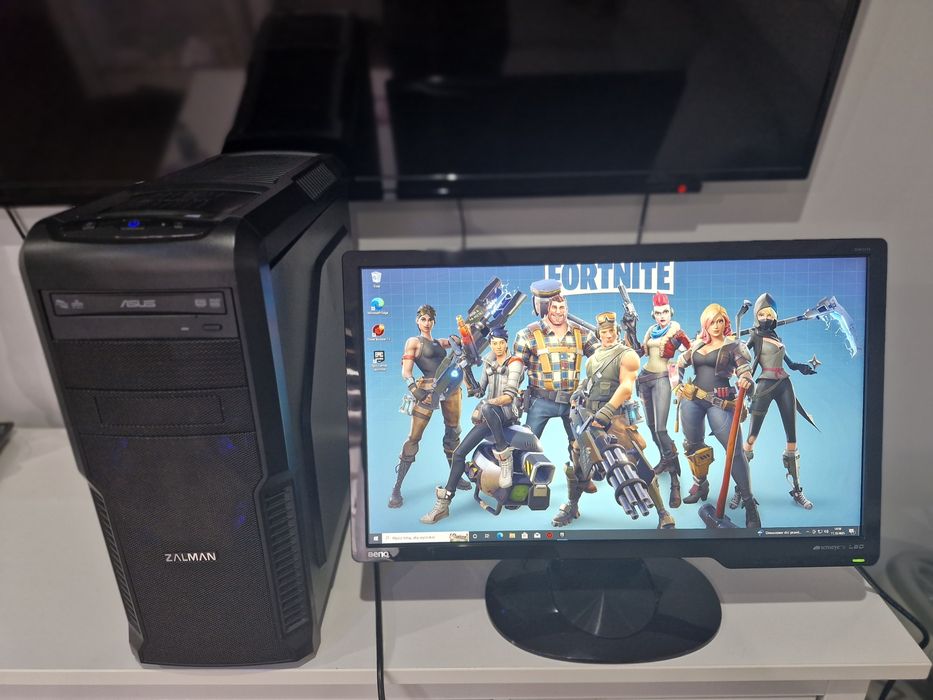Zestaw PC z  Monitorem Benq 24/ Intel i5/Radeon R9 380, 8GB RAM