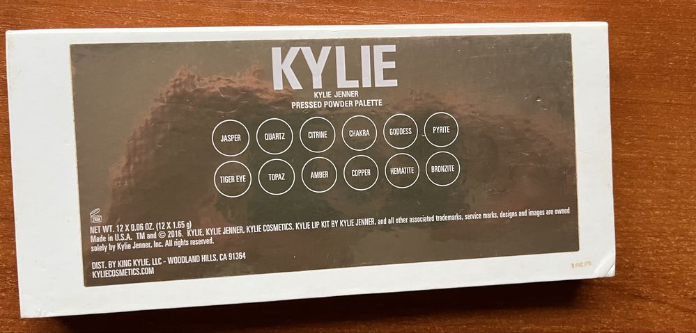 KYLIE Jenner Cosmetics cienie brązy