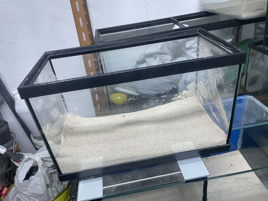 Aquario 15€ 41x25x20 .