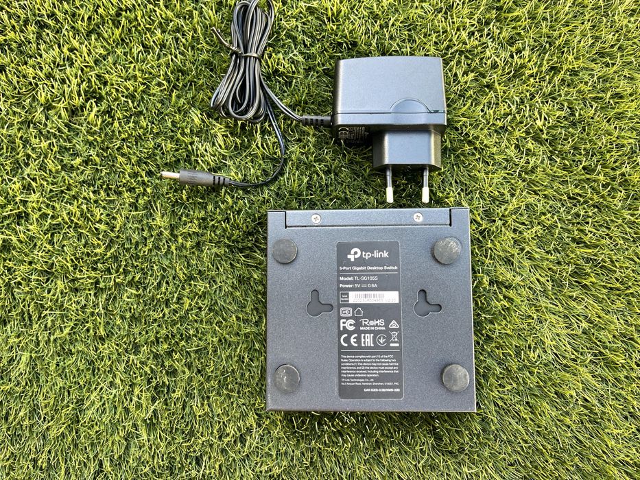 TP-LINK TL-SG105S | 5-Port Gigabit Switch | Like New64284427229059122