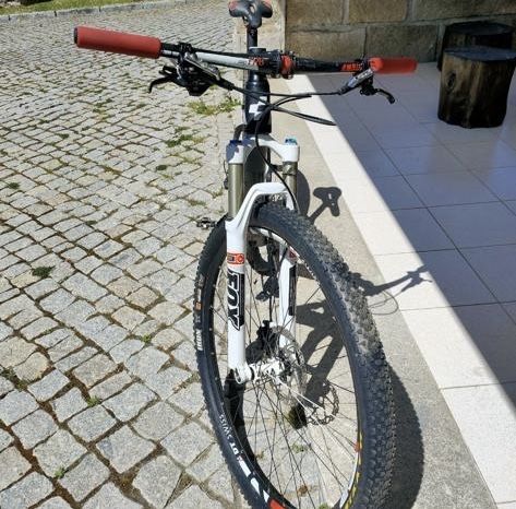 BTT - CUBE Carbono