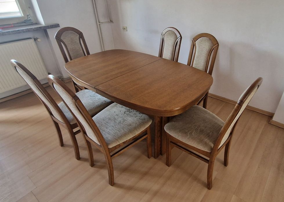 Stół rozkładany plus 6 krzeseł