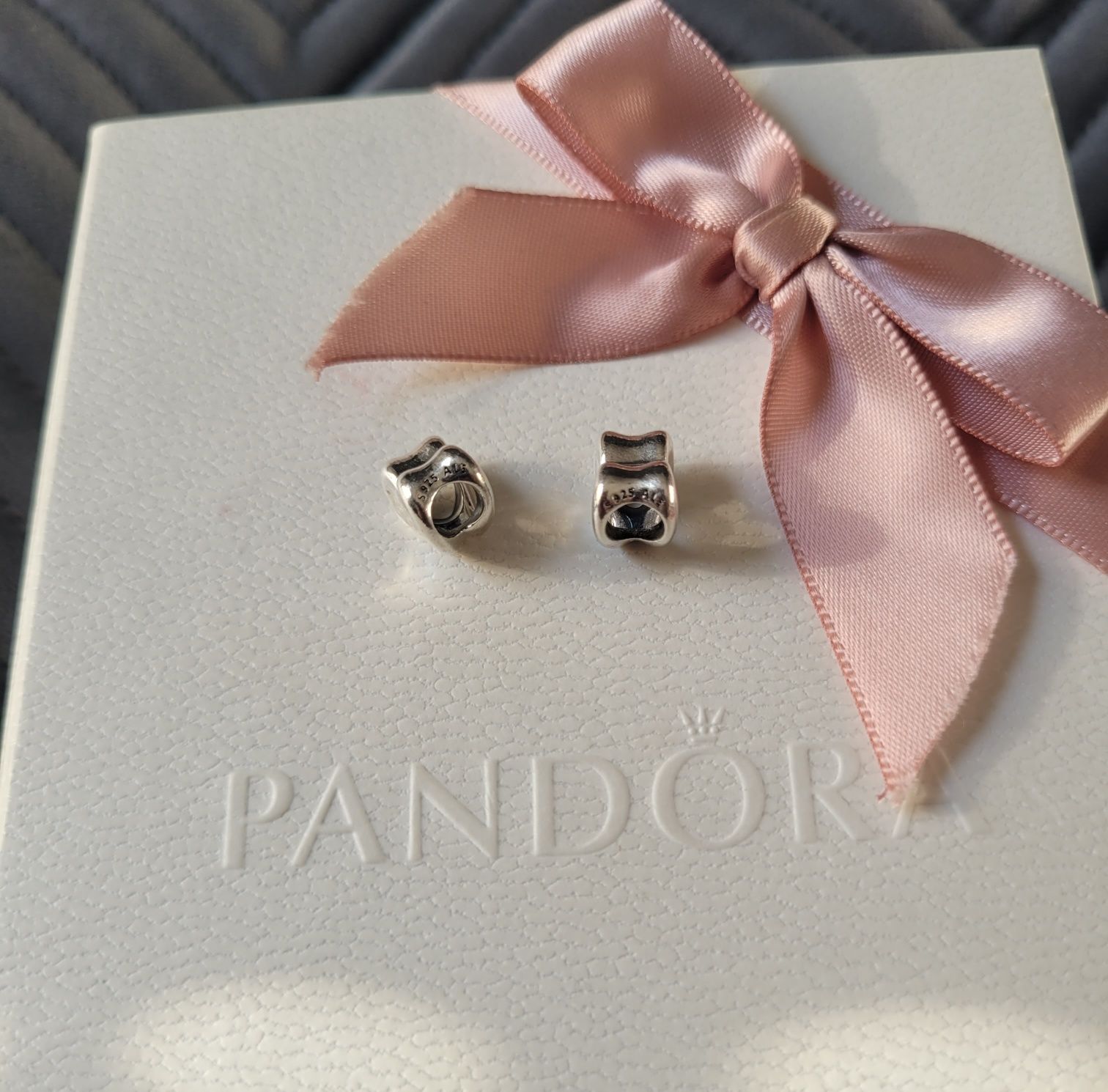 Pandora 2x charms serce
