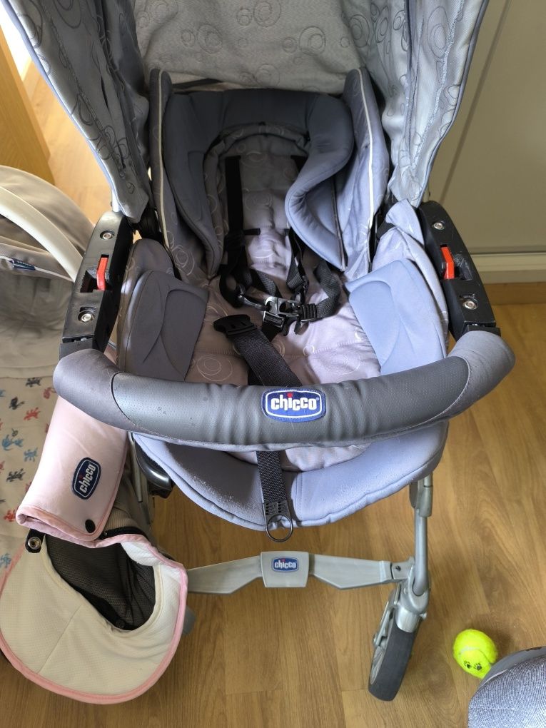 Duo carrinho+alcofa marca Chicco
