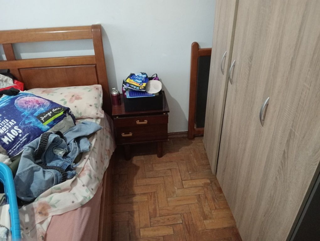 Vende se mobília de quarto em bom estado geral