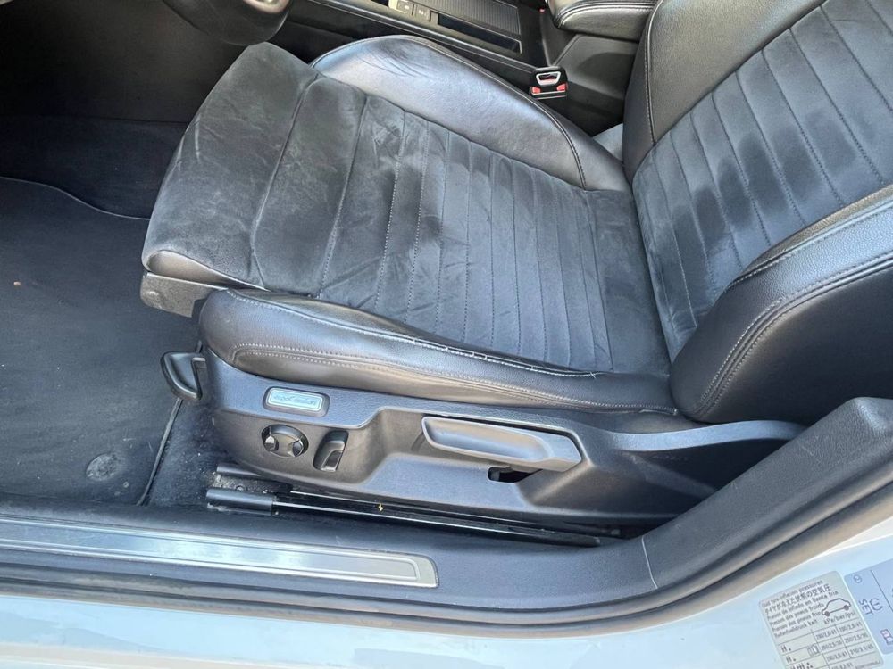Продається сімейний автомобіль