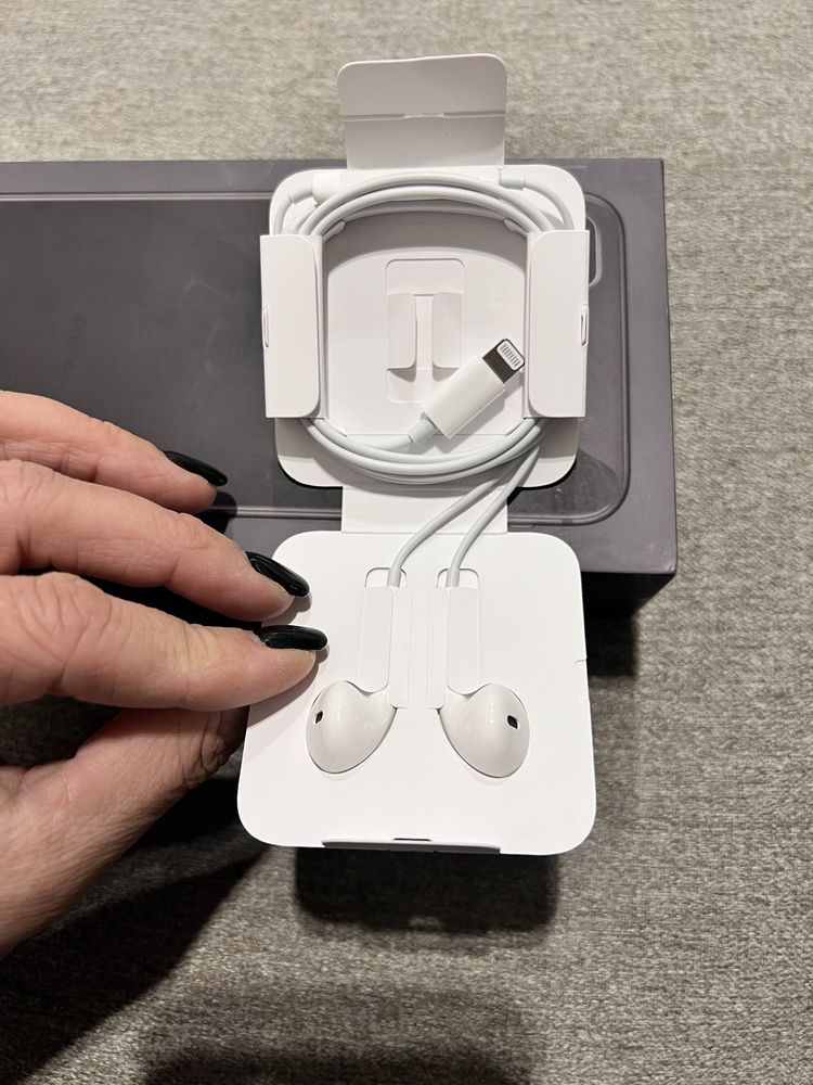 Навушники EarPods з розʼємом Lightning, оригінал