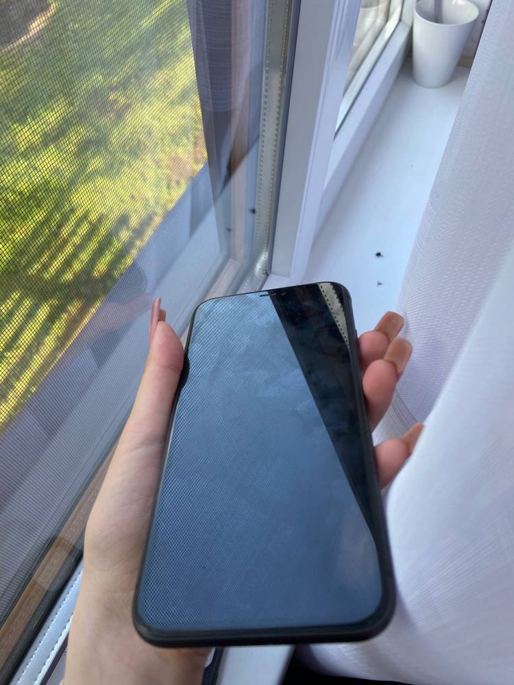 Iphone 11 в хорошому стані