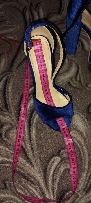 Босоніжки жіночі