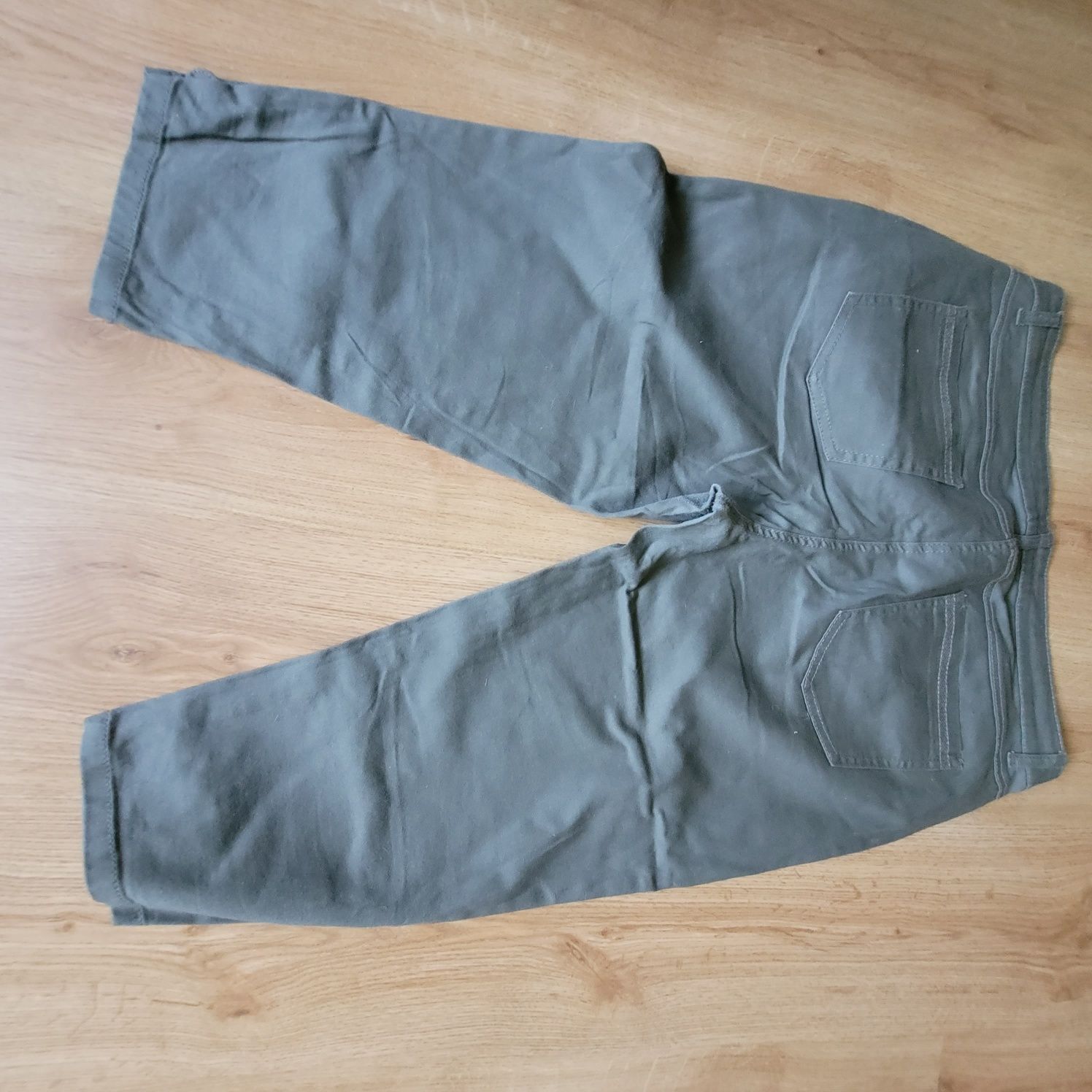 Spodnie za kolano ,rozmiar 48/pas 98cm,biodra 120cm