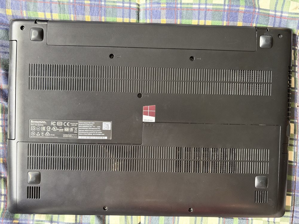 Portátil Lenovo ideapad 300-15ISK i7 8GB