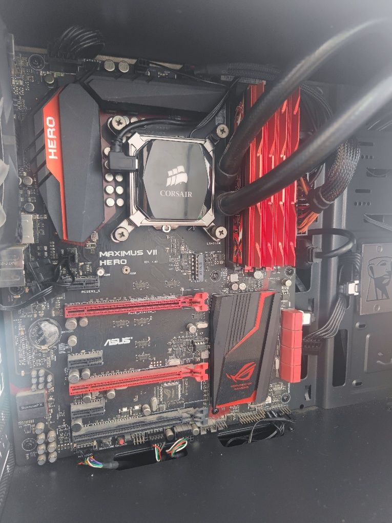 Torre PC – i7 4790K | 32GB RAM | H100i | SSD | PSU Seasonic