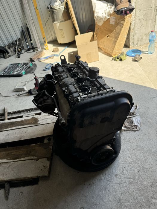Разбираю двигатель вольво хс90 B5254T2 2.5Т бензин