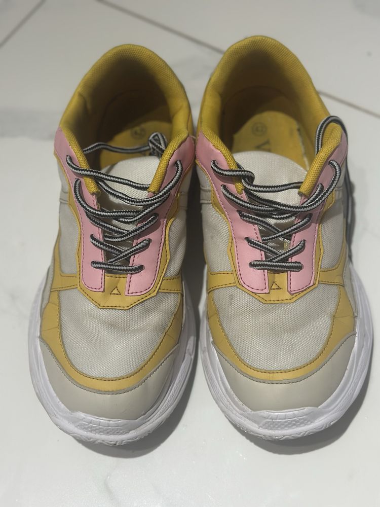 Sprzedam buty 42