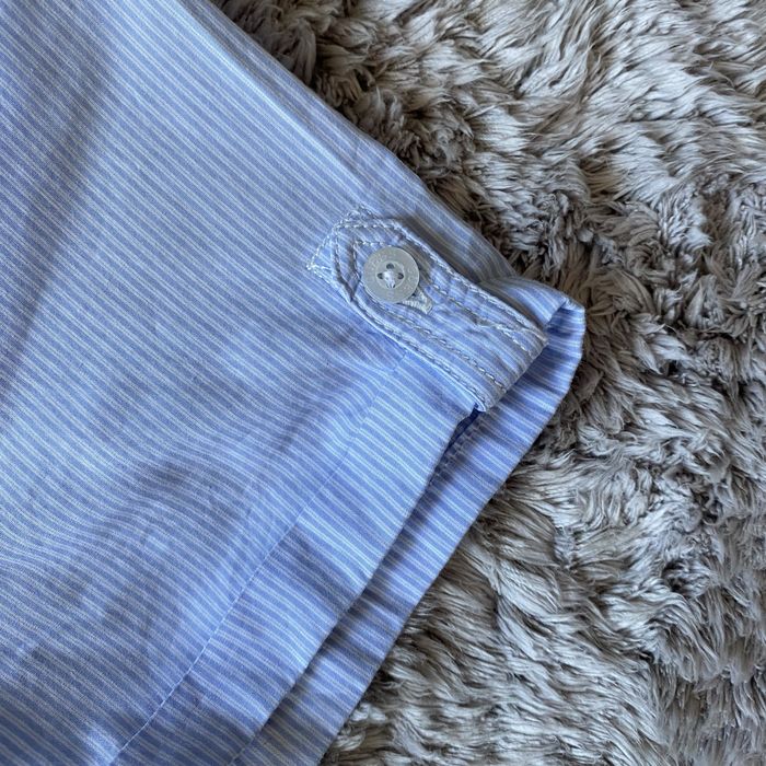 Camisa azul clara às riscas da Guess