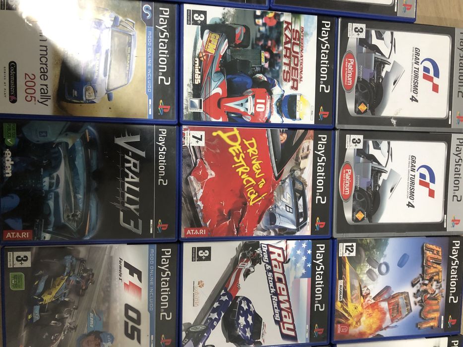 Vendo jogos ps2 (carro e motas)