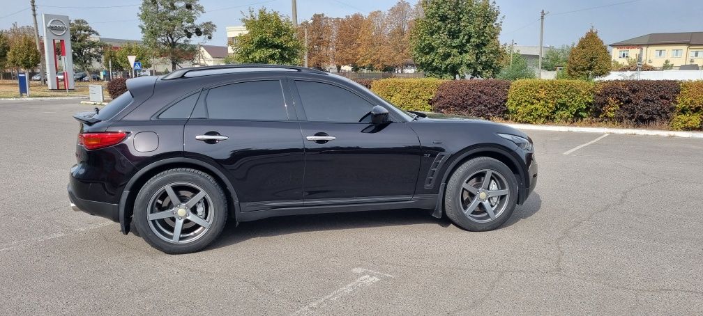 Infiniti QX70 Європа AWD