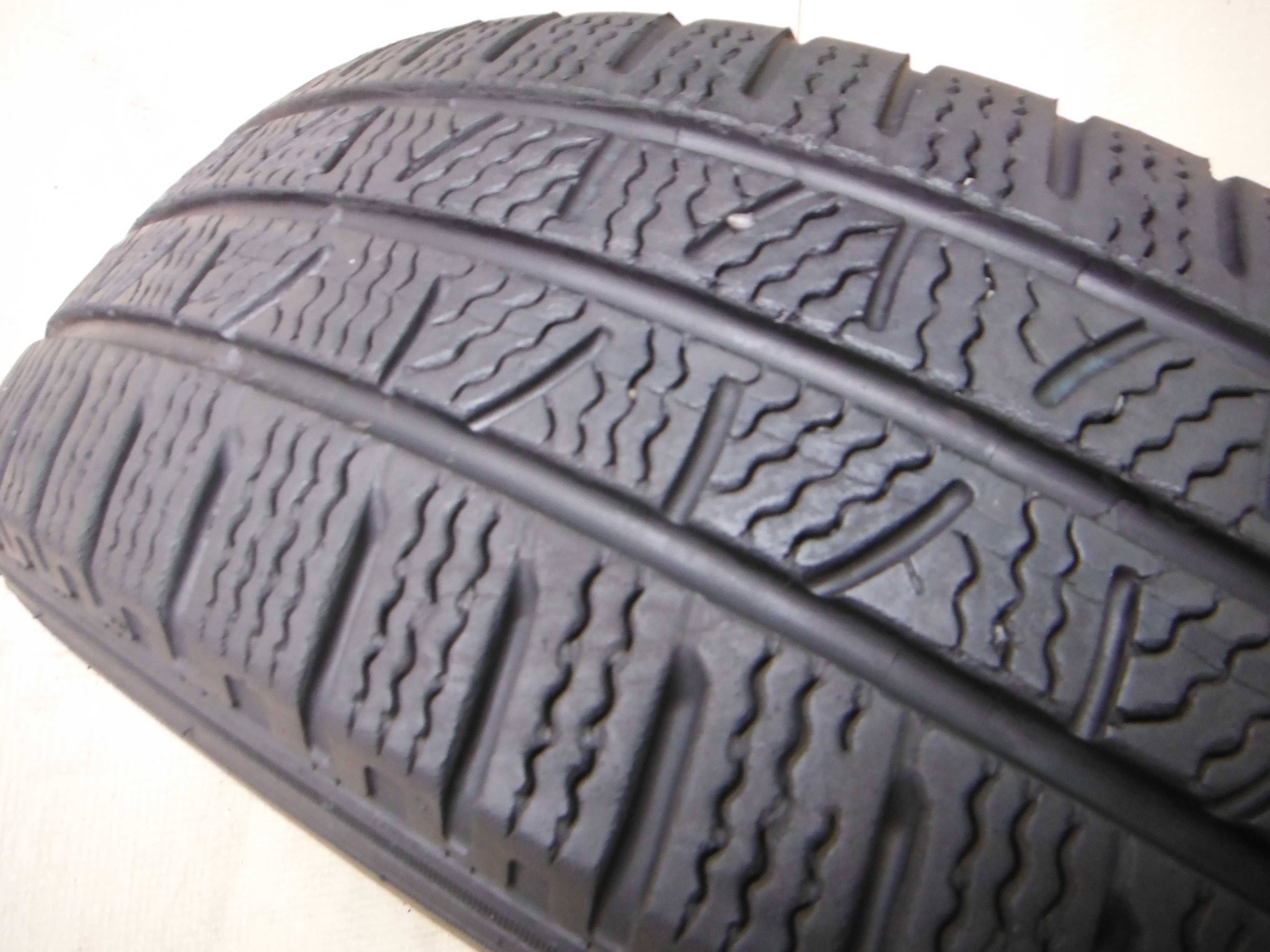 Opona Zimowa 205/65/16C Pirelli Carrier 6mm 2018r