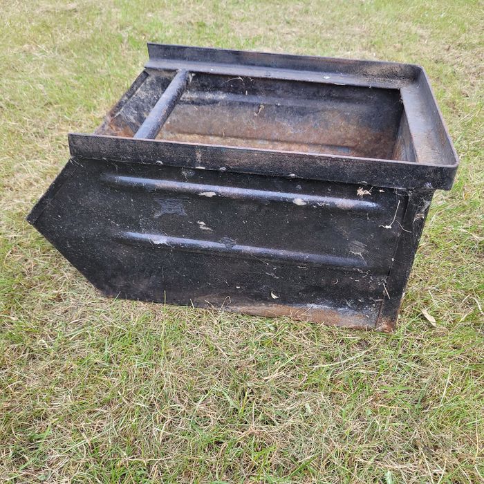 Skrzynka metalowa, kasta metalowa