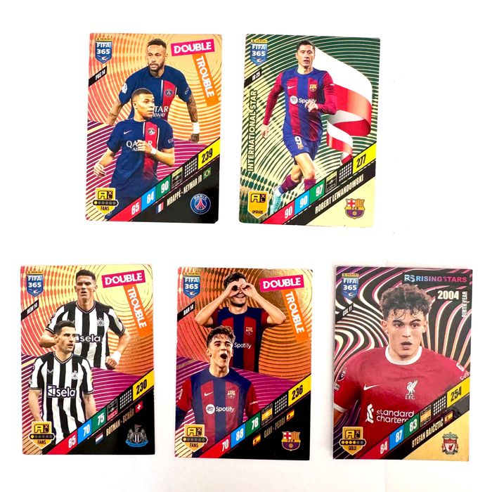 Zestaw kart Panini FIFA 365 Adrenalyn XL Lewandowski, Mbappe i inni