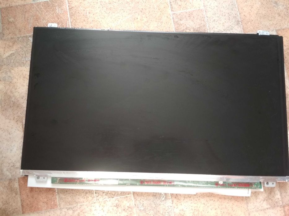 IPS матрица экран ноутбука 15"  16:9 FullHD ушки верх и низ