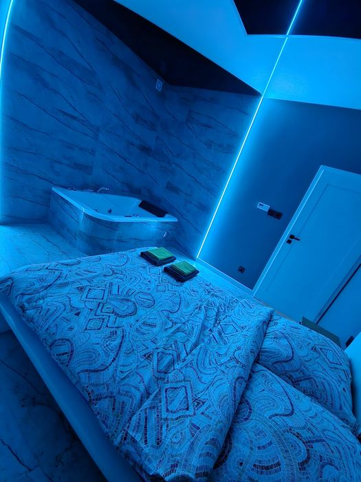 Apartament Centrum z jacuzzi,  prywatny parking, 3-pokojowe , klimatyz