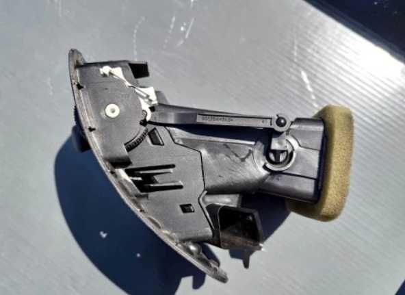 Kratka Nawiewu Prawa SAAB 9-3 II 93 OE 02-07r.